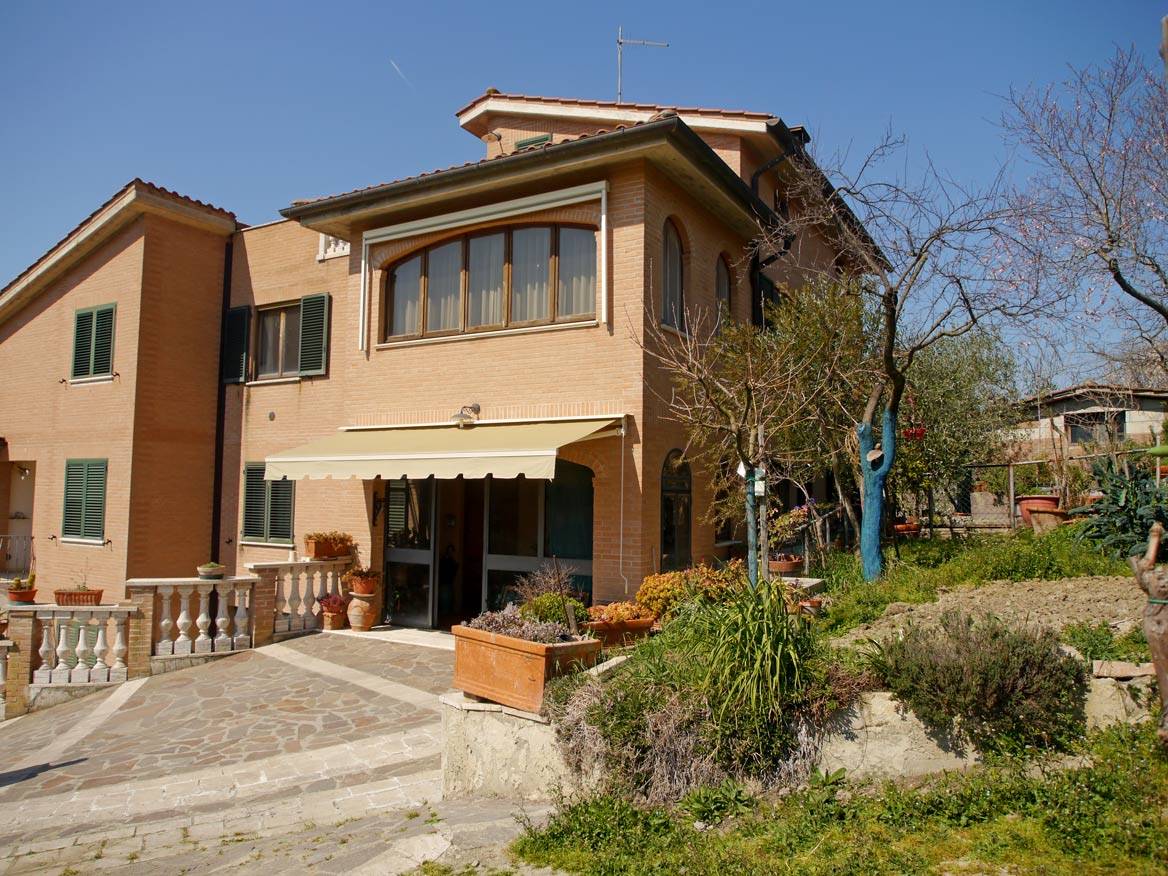 Villa in vendita a Castelnuovo Berardenga Siena