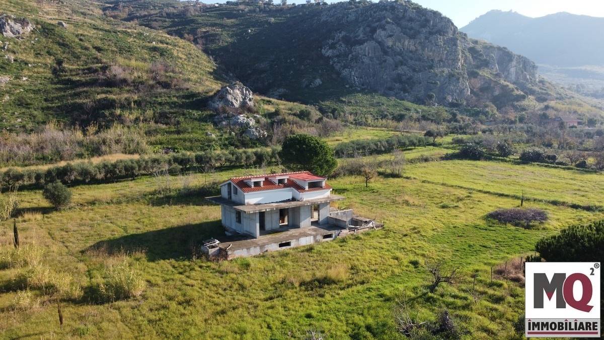 Villa in vendita a Mondragone Caserta Levagnole