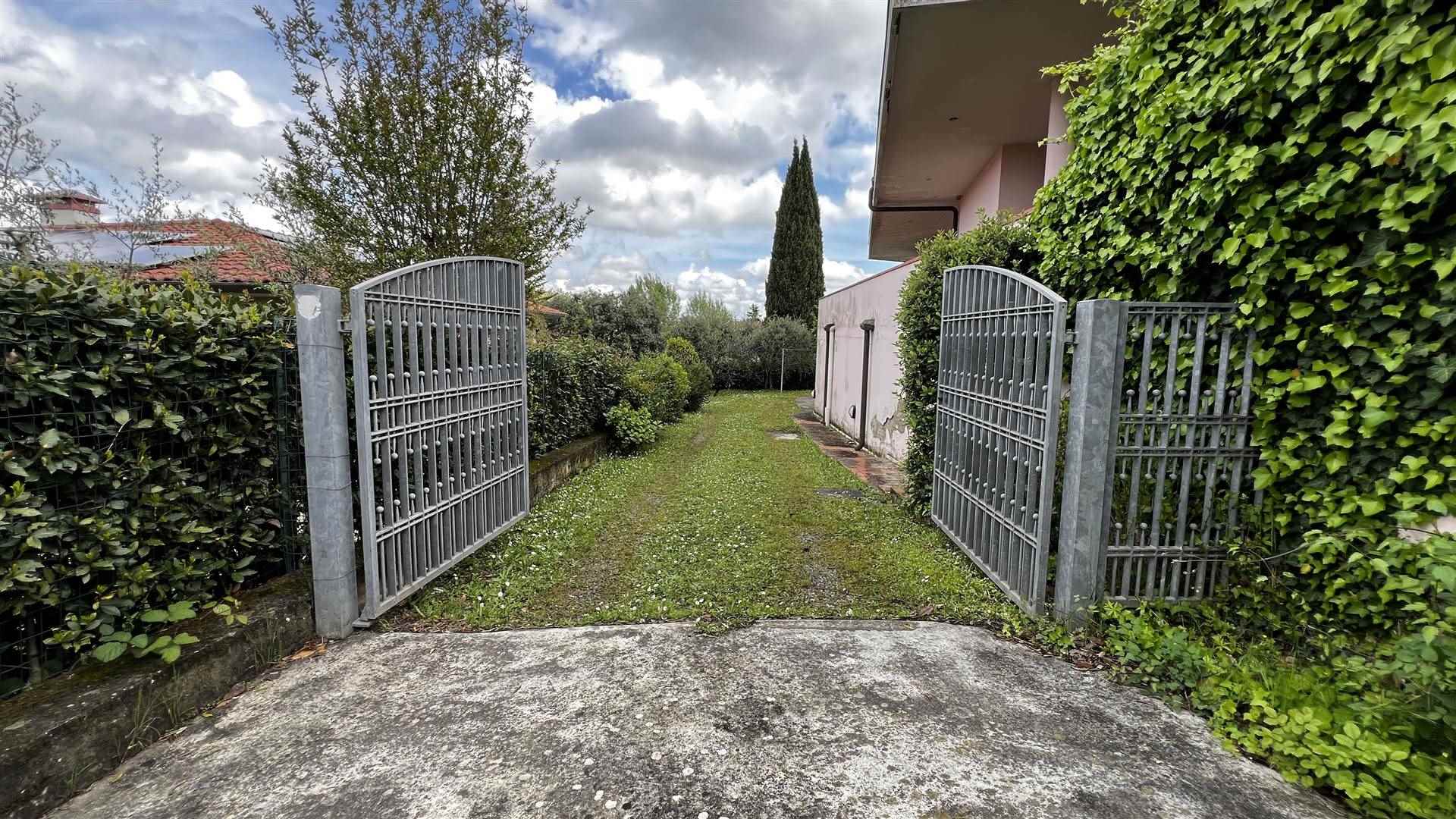 cancello ingresso