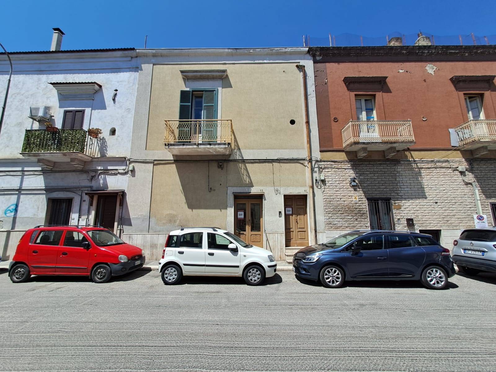 Casa singola in Via Umberto i in zona Ceglie del Campo a Bari