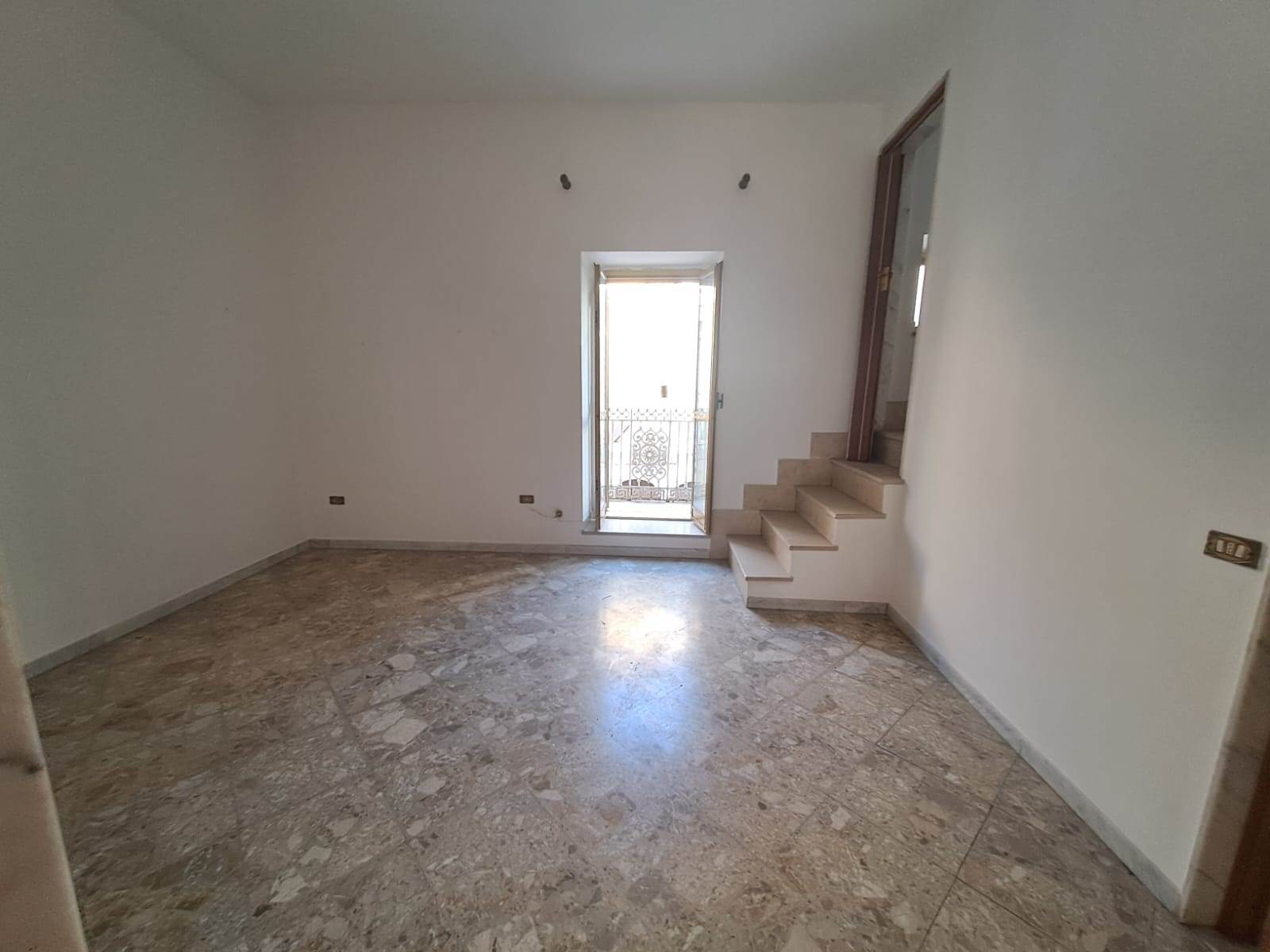 Vendesi Casa singola a VALENZANO