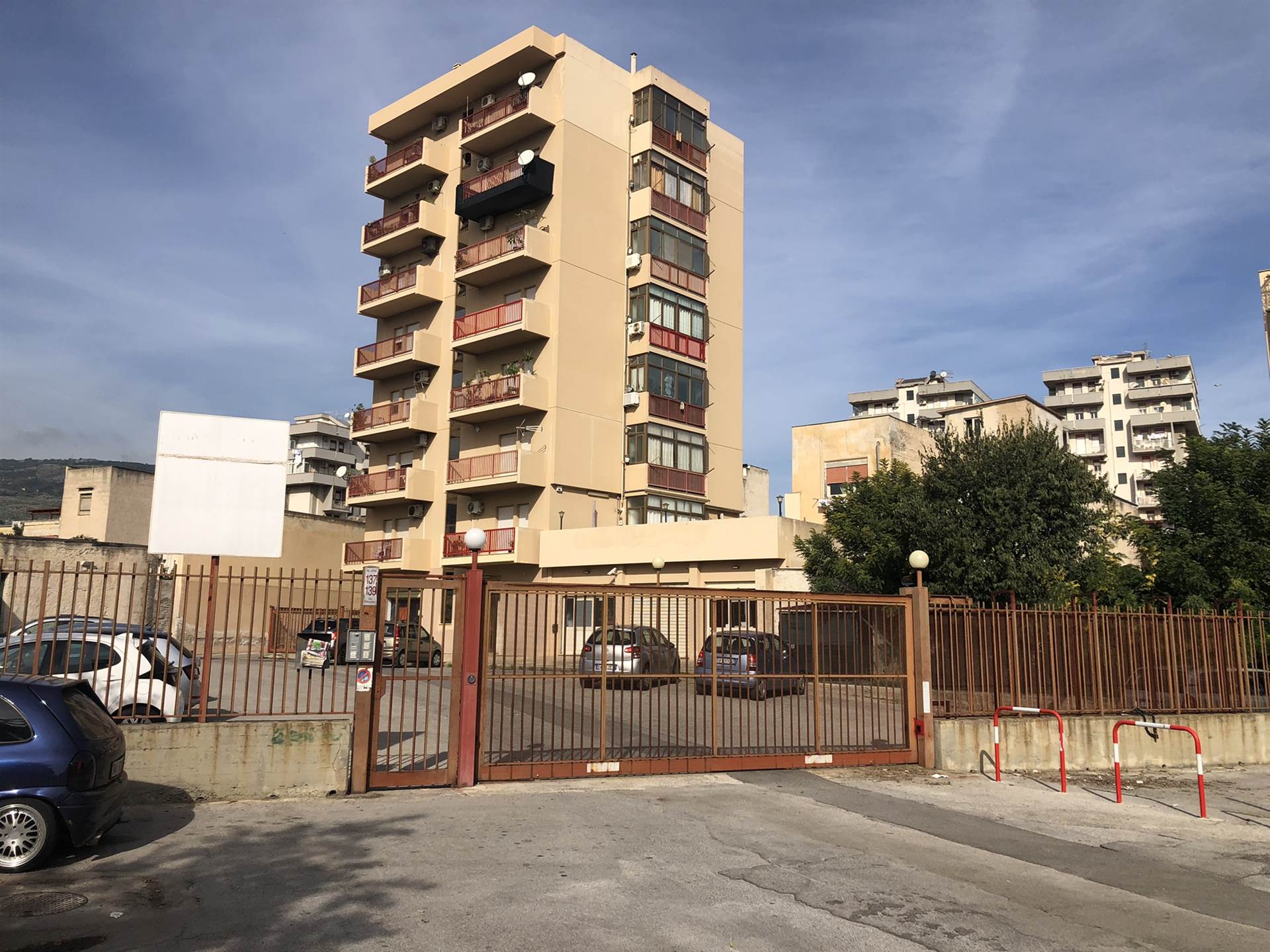 UDITORE, PALERMO, Office for rent of 40 Sq. mt., Excellent Condition, Energetic class: G, Epi: 65 kwh/m3 year, placed at Basement, composed by: 1 