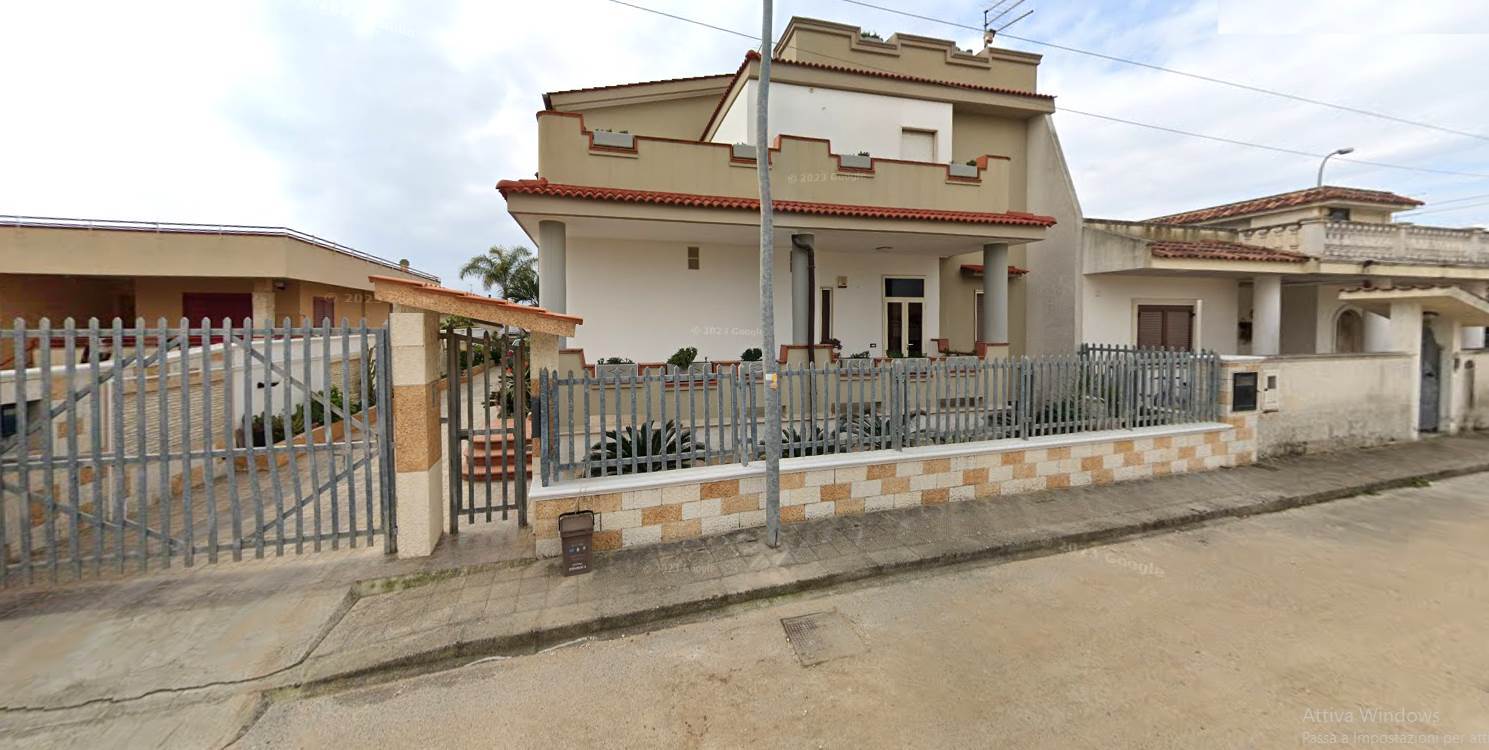 Villa in Via Caracciolo in zona Talsano,s. Donato a Taranto