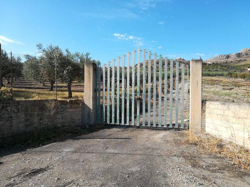 PORRETTA, LICATA, Agricultural land for sale of 2000 Sq. mt., Energetic class: G, composed by: , Garden, Price: € 150,000