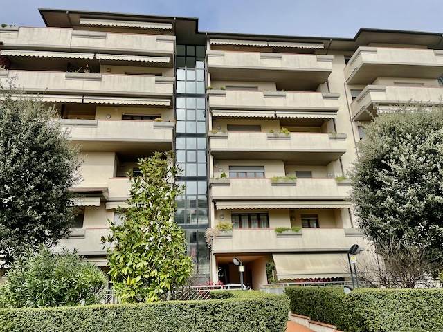 Facciata condominio Facciata condominio