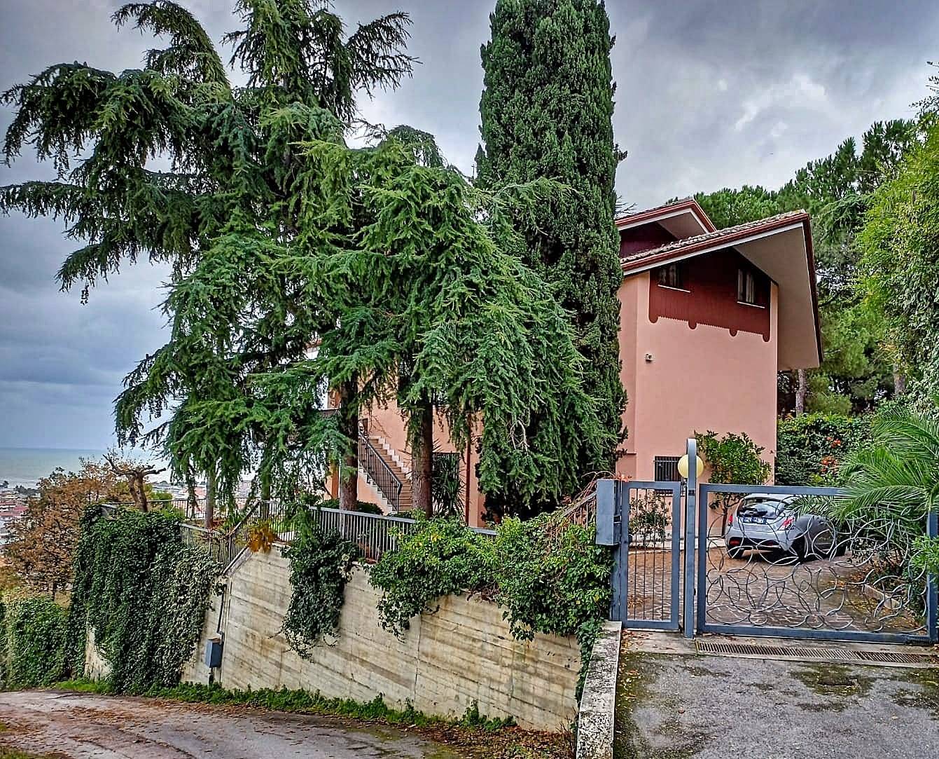 Villa a Montesilvano