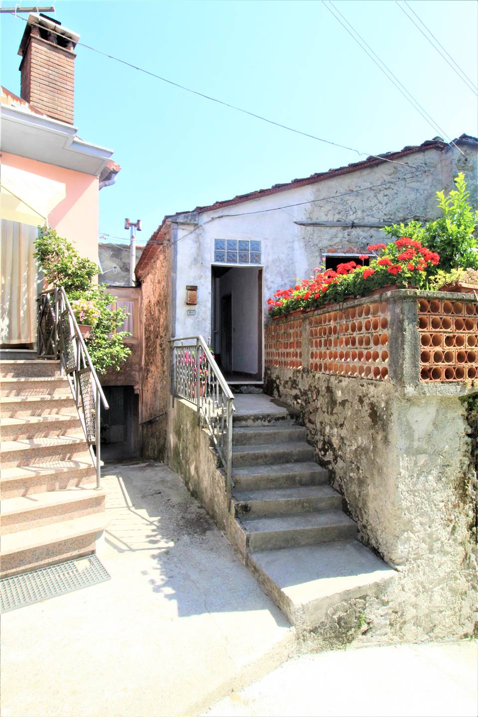 Casa semi indipendente in vendita a Aulla Massa Carrara Gorasco