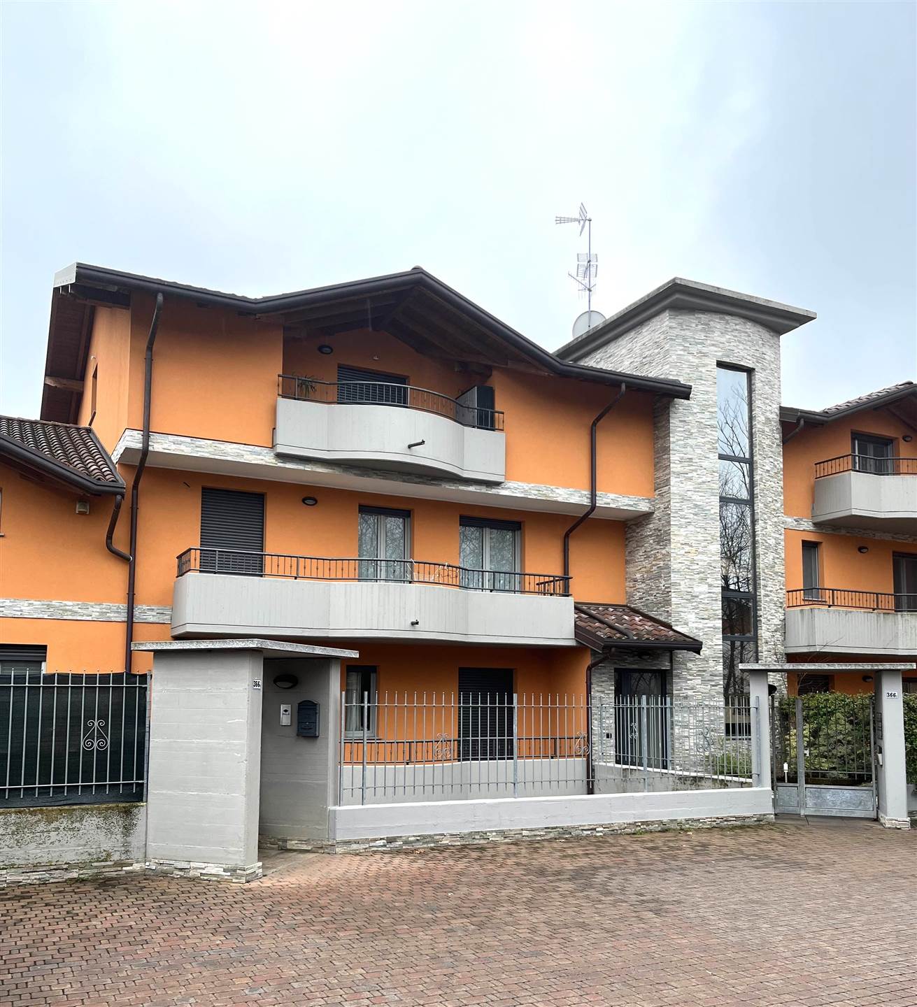 Appartamento in vendita a Marnate Varese