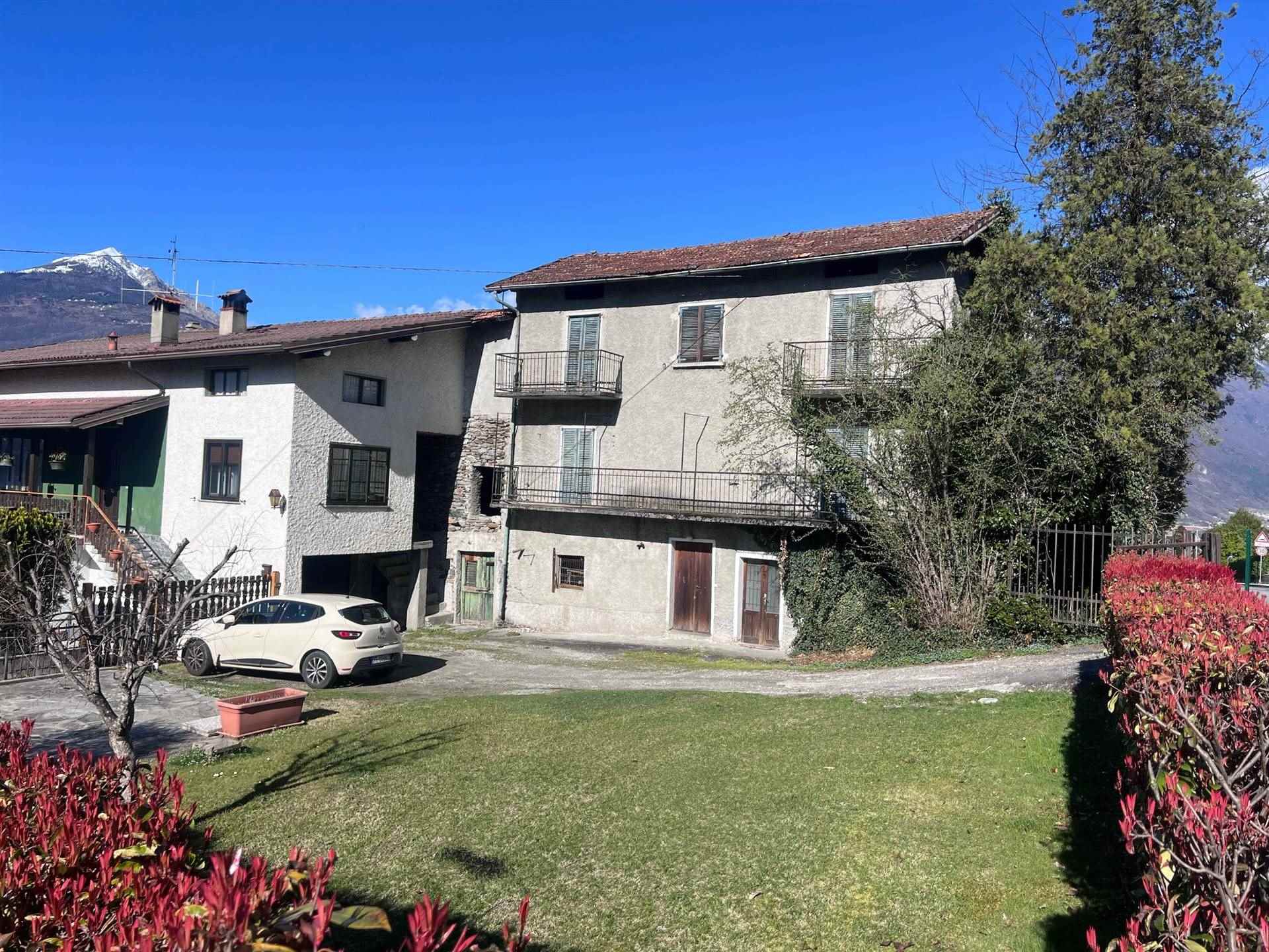 Foto Splendido rustico libero 3 lati con possibilità di terreno di 360mq circa