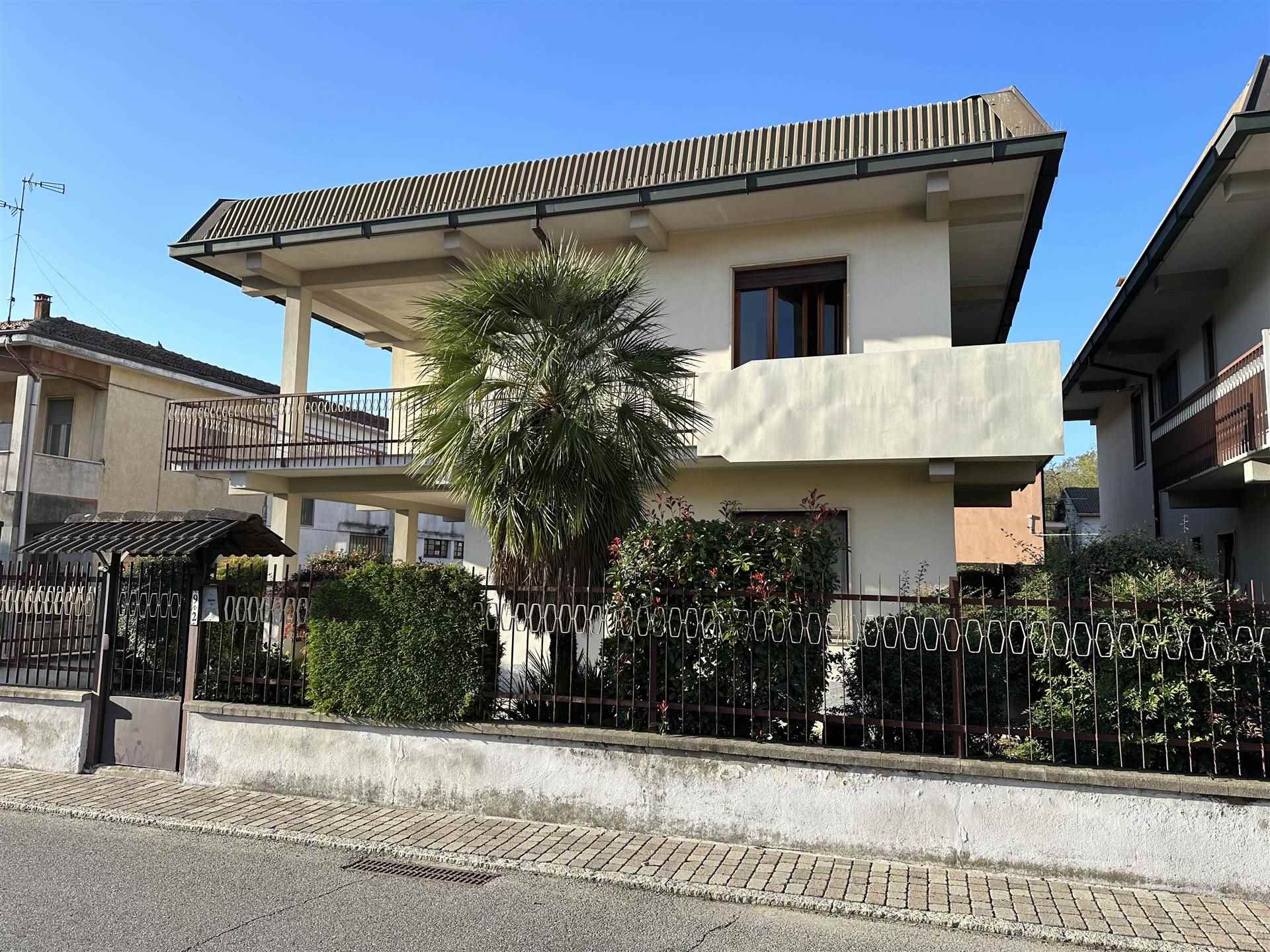 Villa in vendita a Sant'angelo Lodigiano Lodi