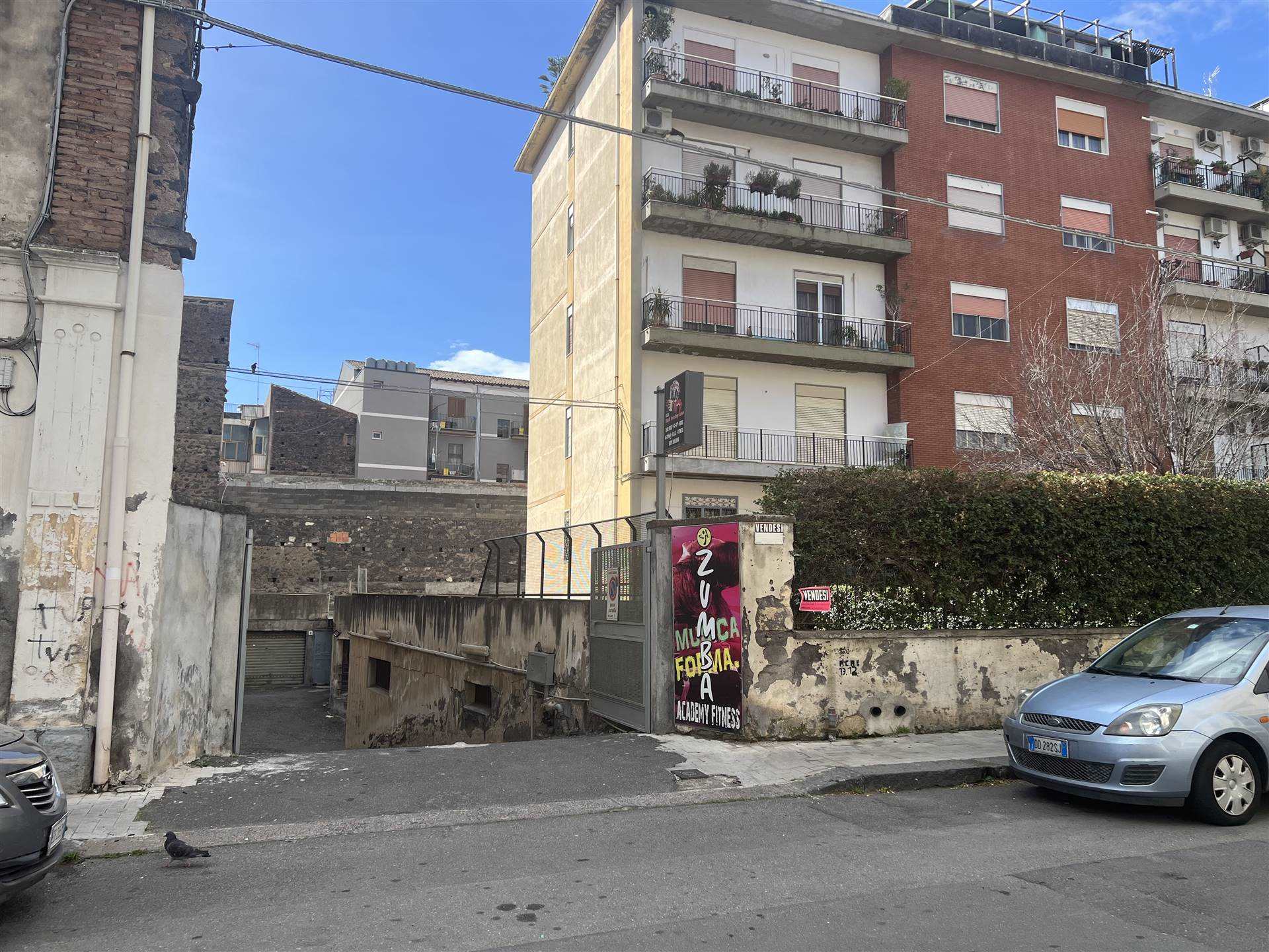 Garage / posto auto in vendita a Catania Piazza Risorgimento / Medaglie D'oro
