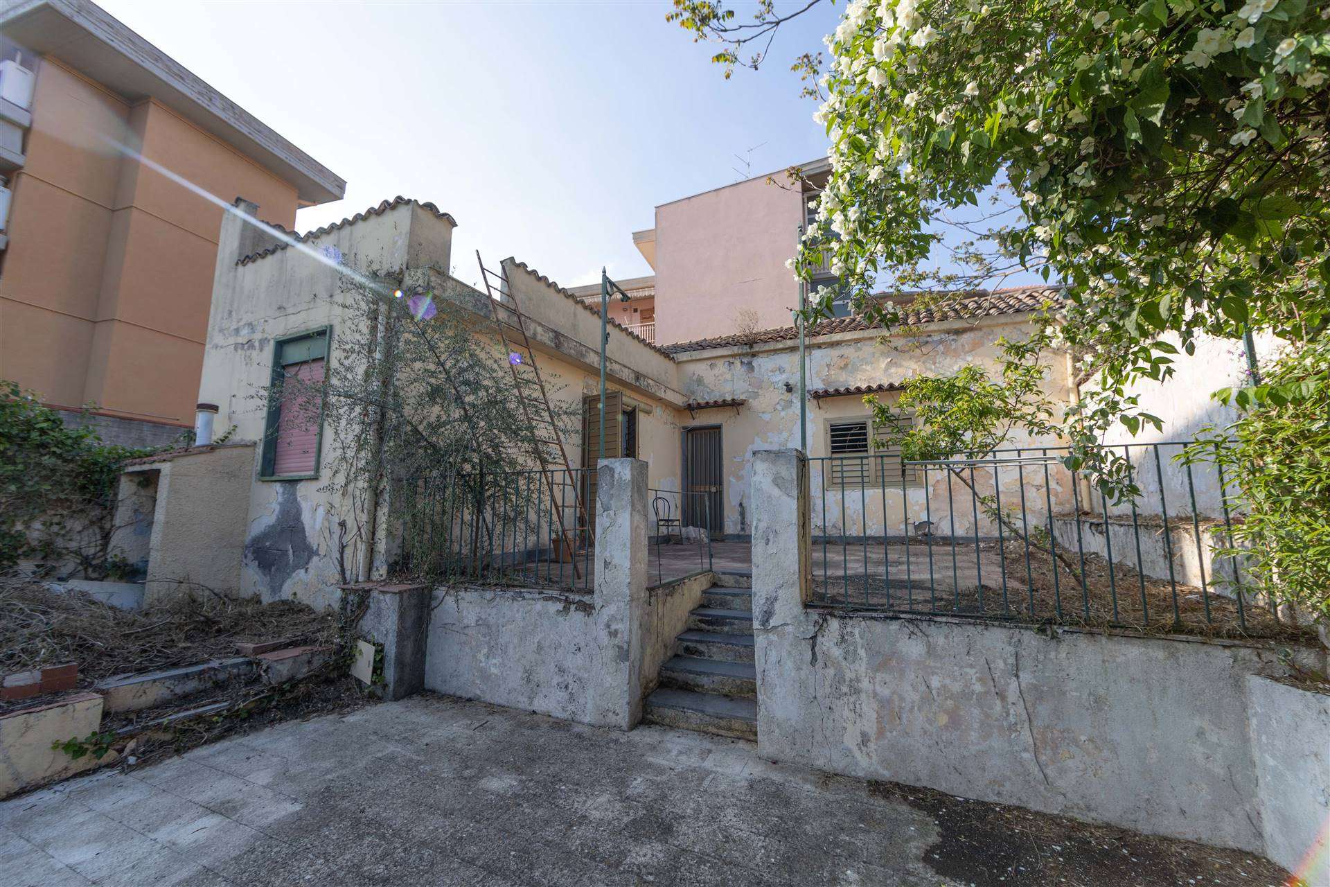 TREMESTIERI ETNEO, Single house for sale of 84 Sq. mt., Be restored, Heating Non-existent, placed at Ground, composed by: 2 Rooms, , 1 Bedroom, 1 