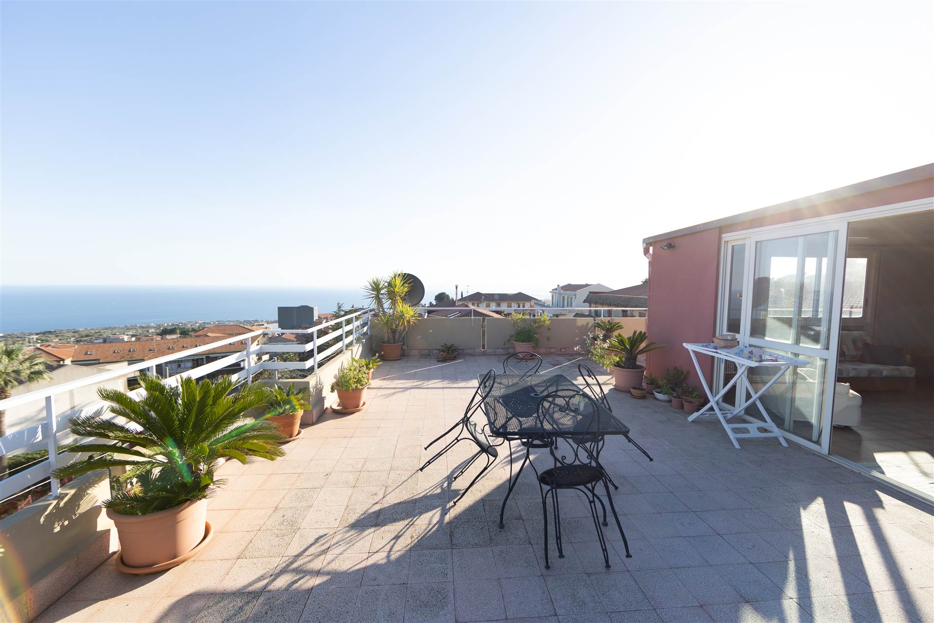 FICARAZZI, ACI CASTELLO, Apartment for sale of 100 Sq. mt., Good condition, Heating Individual heating system, Energetic class: G, placed at 2° on 3, 