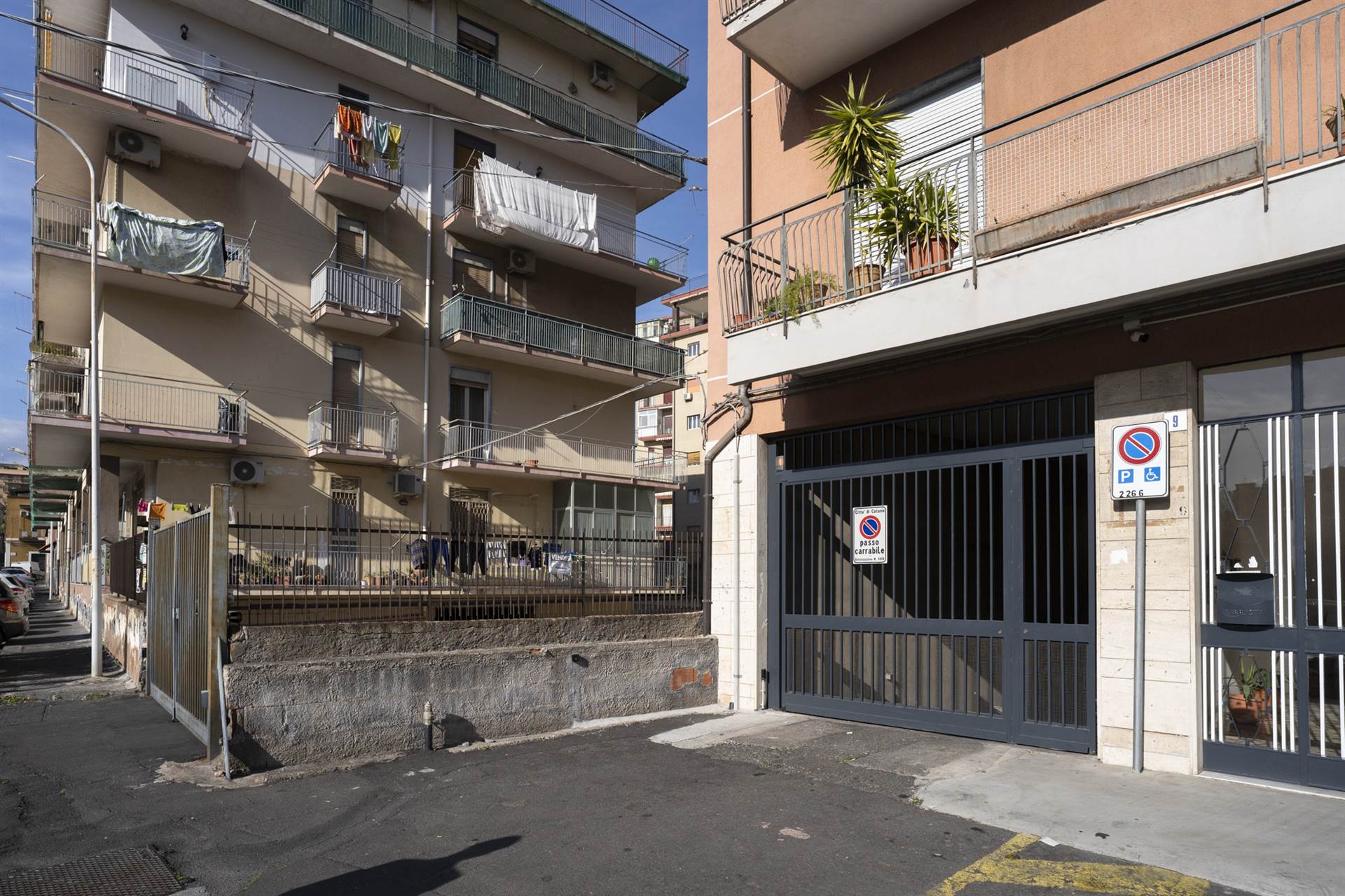 Garage / Posto auto in Via Dei Piccioni 9 in zona Cibali a Catania