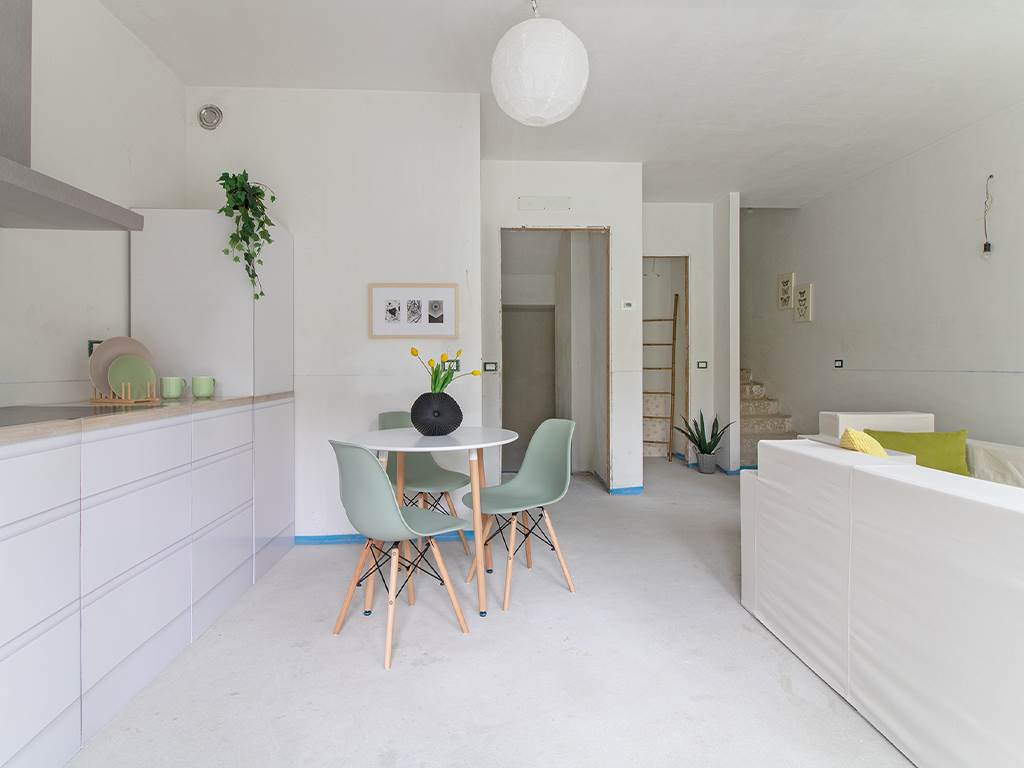 Soggiorno e cucina a vista