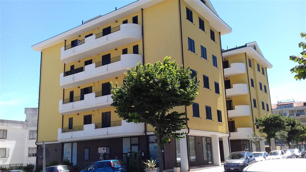 VASTO, Apartment for sale of 100 Sq. mt., New construction, Heating To floor, Energetic class: A, Epi: 0 kwh/m2 year, placed at 1° on 4, composed by: 