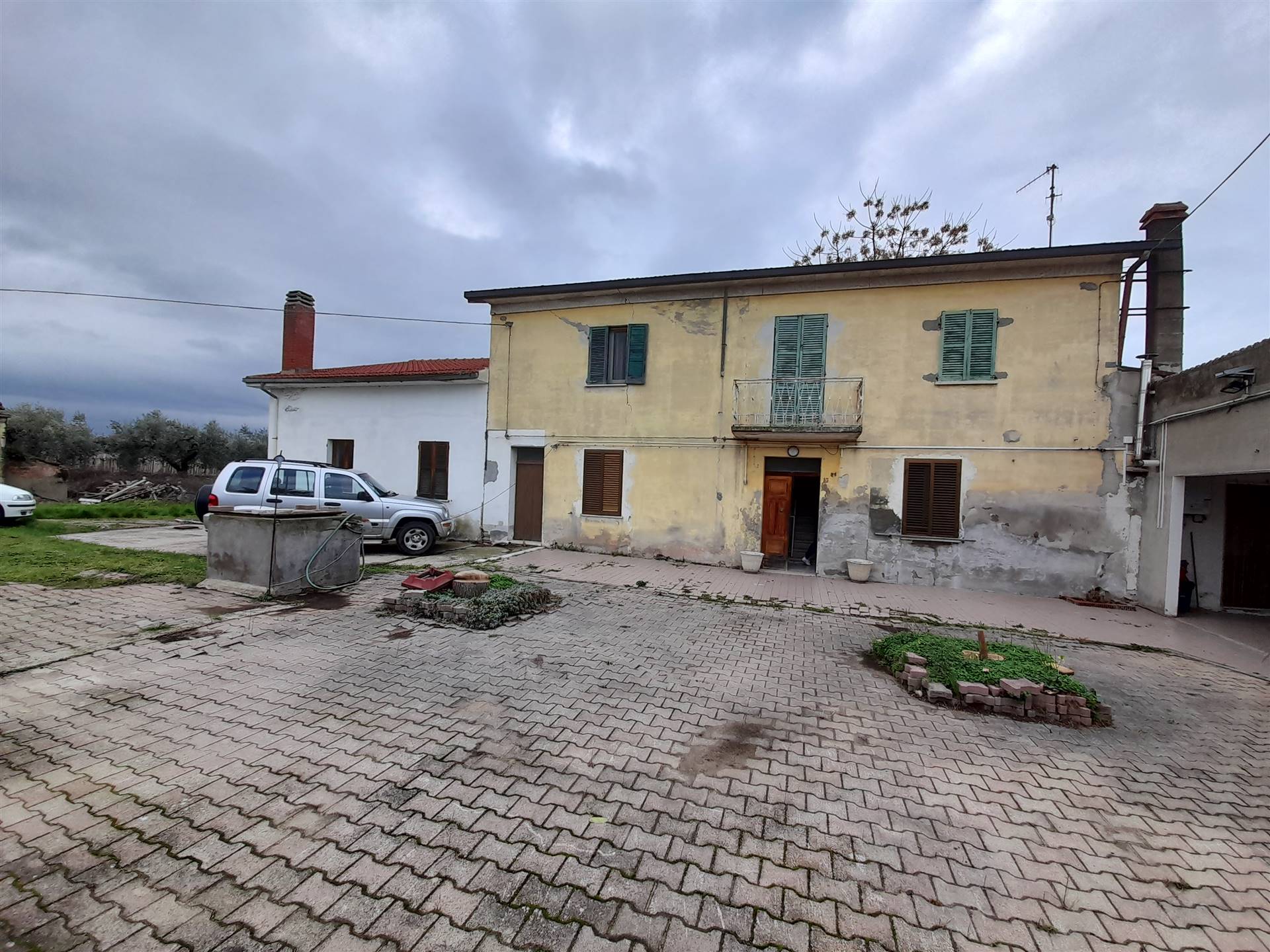 LEONI, CASALBORDINO, Rustic farmhouse for sale of 190 Sq. mt., Good condition, Energetic class: G, Epi: 1 kwh/m2 year, placed at 1°, composed by: 3 