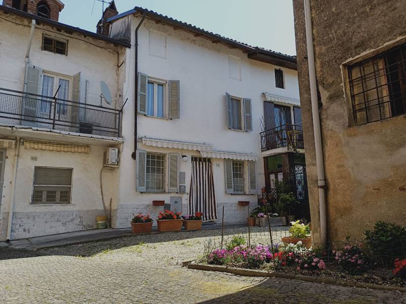 Casa semi indipendente in vendita a Breme Pavia