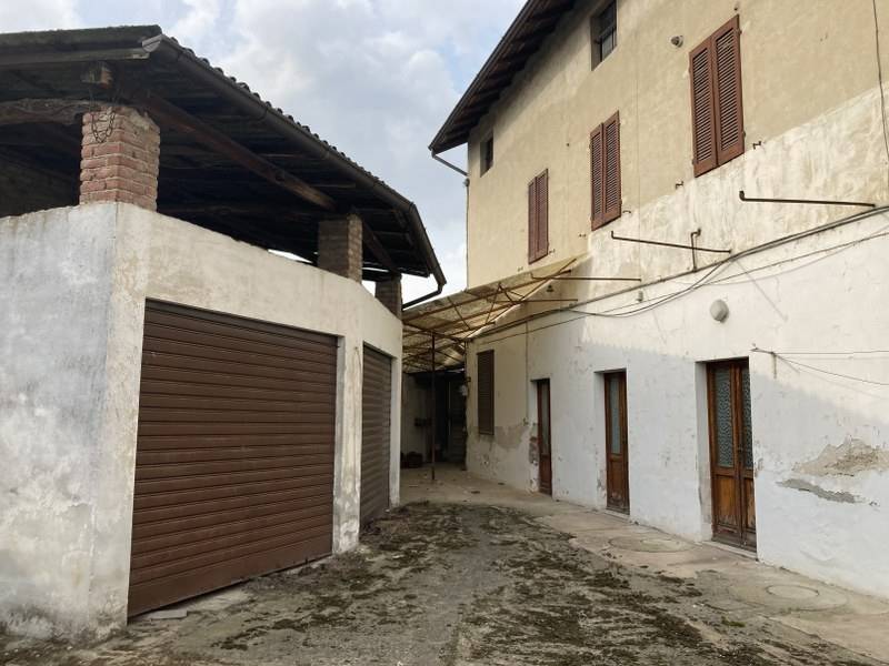 Rustico casale in vendita a Tromello Pavia