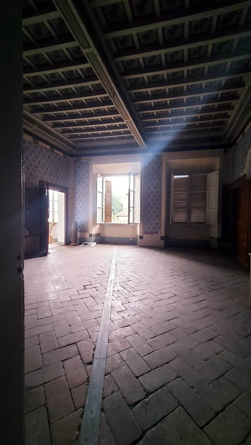 SAN NICCOLÒ, FIRENZE, Apartment for sale of 330 Sq. mt., Be restored, Heating Individual heating system, Energetic class: Not subject, placed at 3°, 