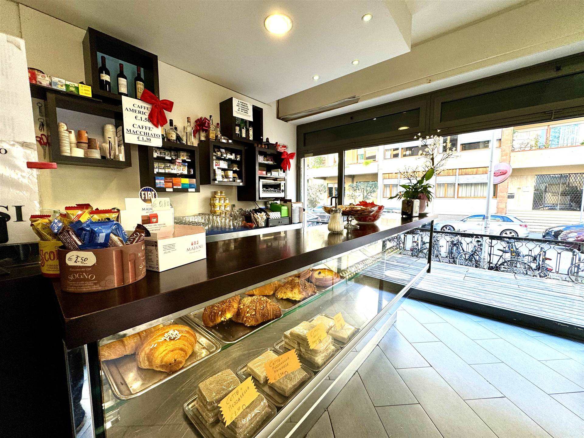 SAVONAROLA, FIRENZE, Café for sale of 150 Sq. mt., Good condition, Heating Individual heating system, Energetic class: G, Epi: 175 kwh/m3 year, 