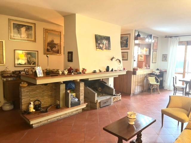 CAMPORELLA, SESTO FIORENTINO, Apartment for sale of 130 Sq. mt., Good condition, Heating Individual heating system, Energetic class: G, Epi: 175 