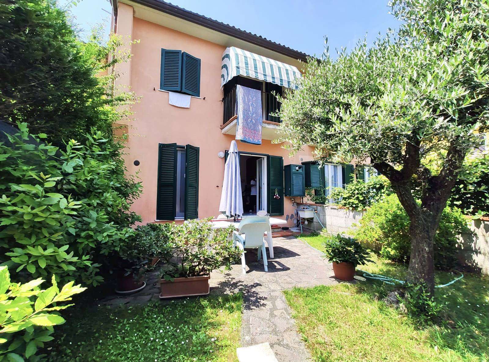Villa a schiera in vendita a Ameglia La Spezia