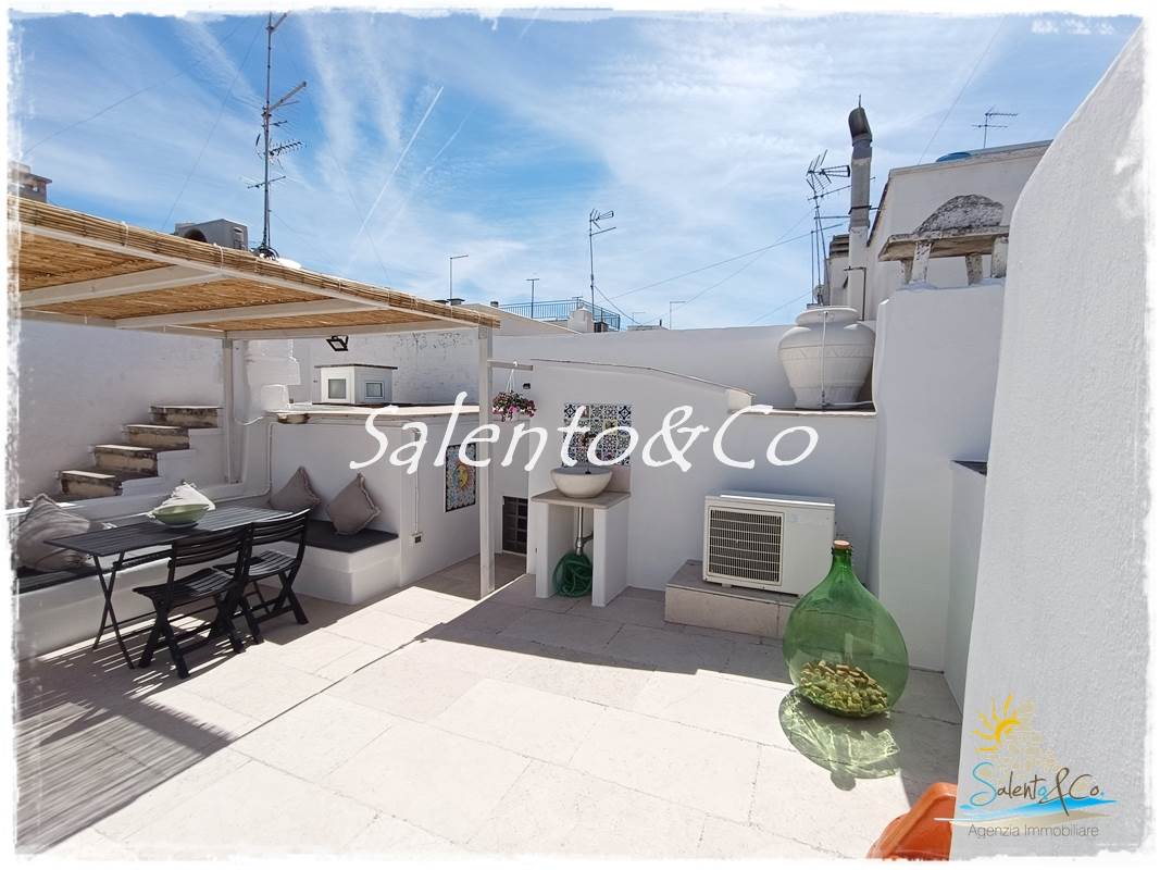 OSTUNI, Detached apartment for the vacation for rent of 70 Sq. mt., Heating Individual heating system, Energetic class: G, placed at 1°, composed by: 