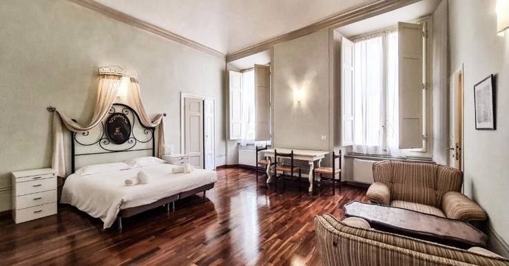 CENTRO STORICO, FIRENZE, Apartment for sale of 56 Sq. mt., Excellent Condition, Heating Centralized, Energetic class: G, placed at 1°, composed by: 2 