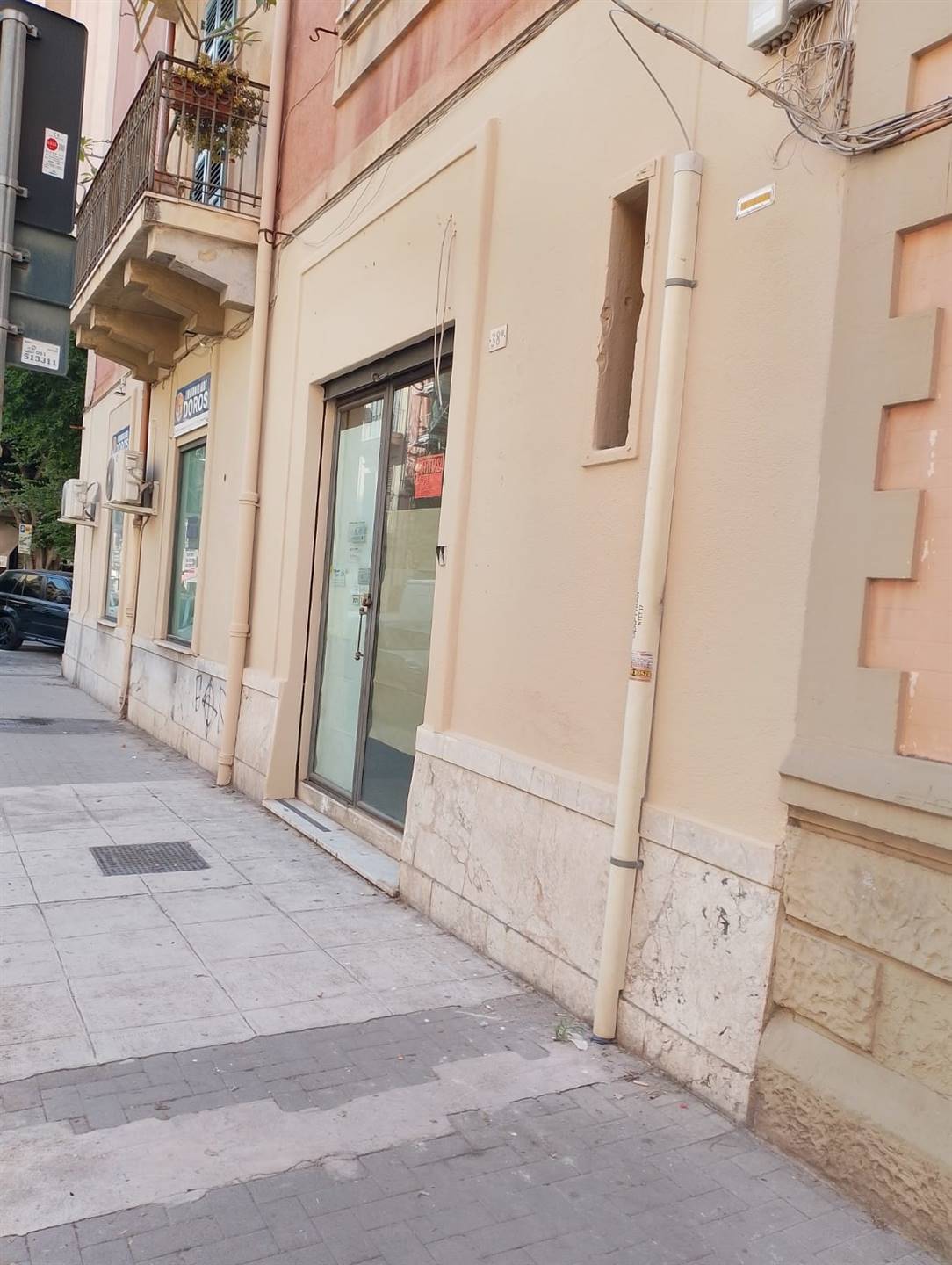 NOTARBARTOLO, PALERMO, Store for rent of 80 Sq. mt., Good condition, Heating Non-existent, Energetic class: G, Epi: 175 kwh/m3 year, placed at Ground 