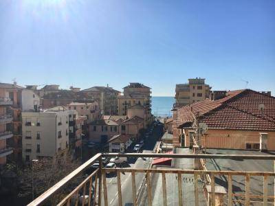 VENTIMIGLIA, Apartment for sale of 75 Sq. mt., Be restored, Heating Individual heating system, Energetic class: G, placed at 5°, composed by: 4 Rooms,