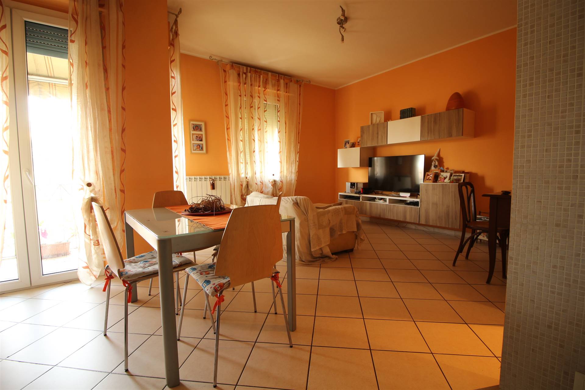 VENTIMIGLIA, Apartment for sale of 70 Sq. mt., Excellent Condition, Energetic class: G, placed at 3°, composed by: 4 Rooms, Kitchenette, , 2 Bedrooms,