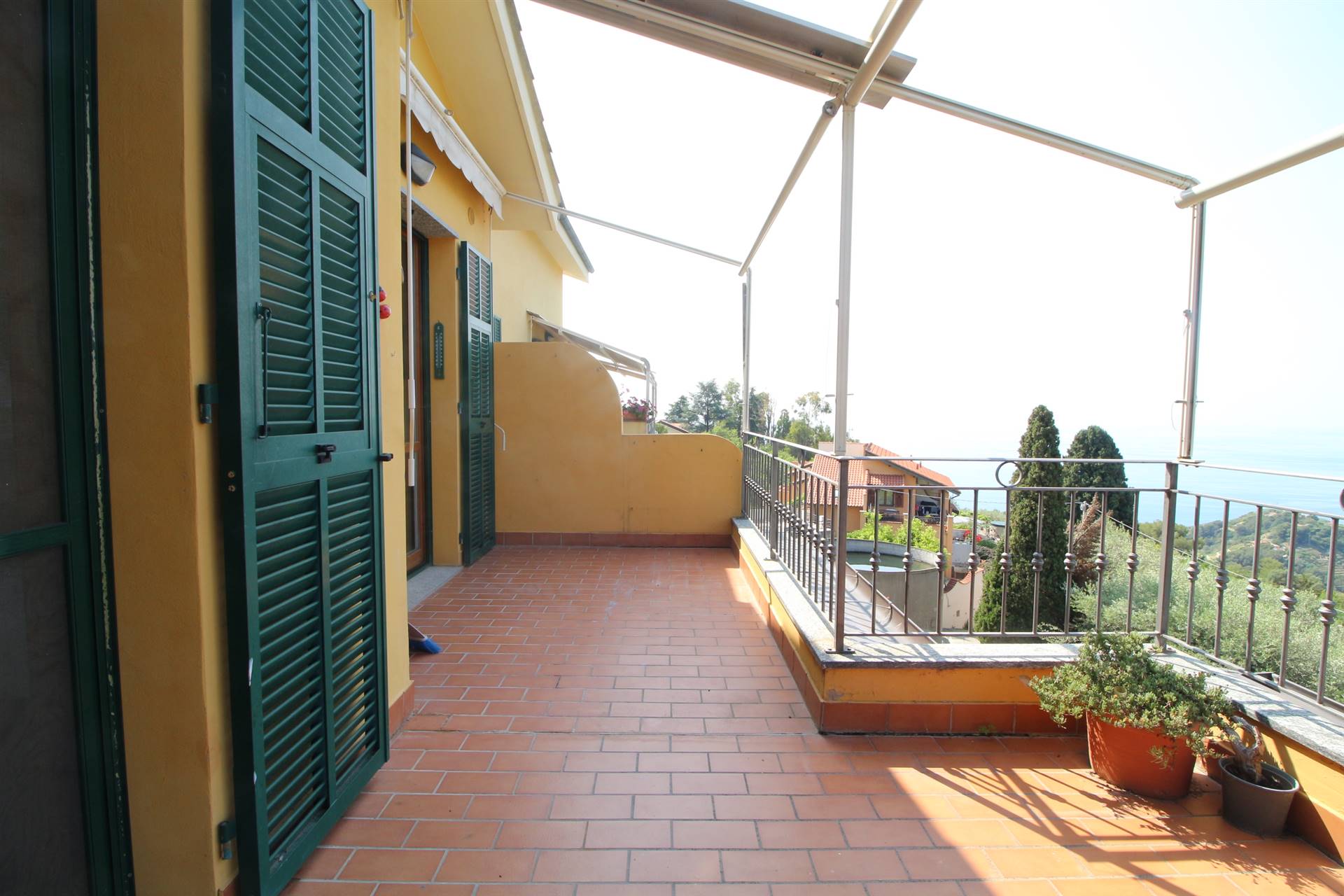 SAN LORENZO, VENTIMIGLIA, Apartment for sale of 126 Sq. mt., Good condition, Energetic class: C, Epi: 49,65 kwh/m2 year, placed at 1°, composed by: 5 