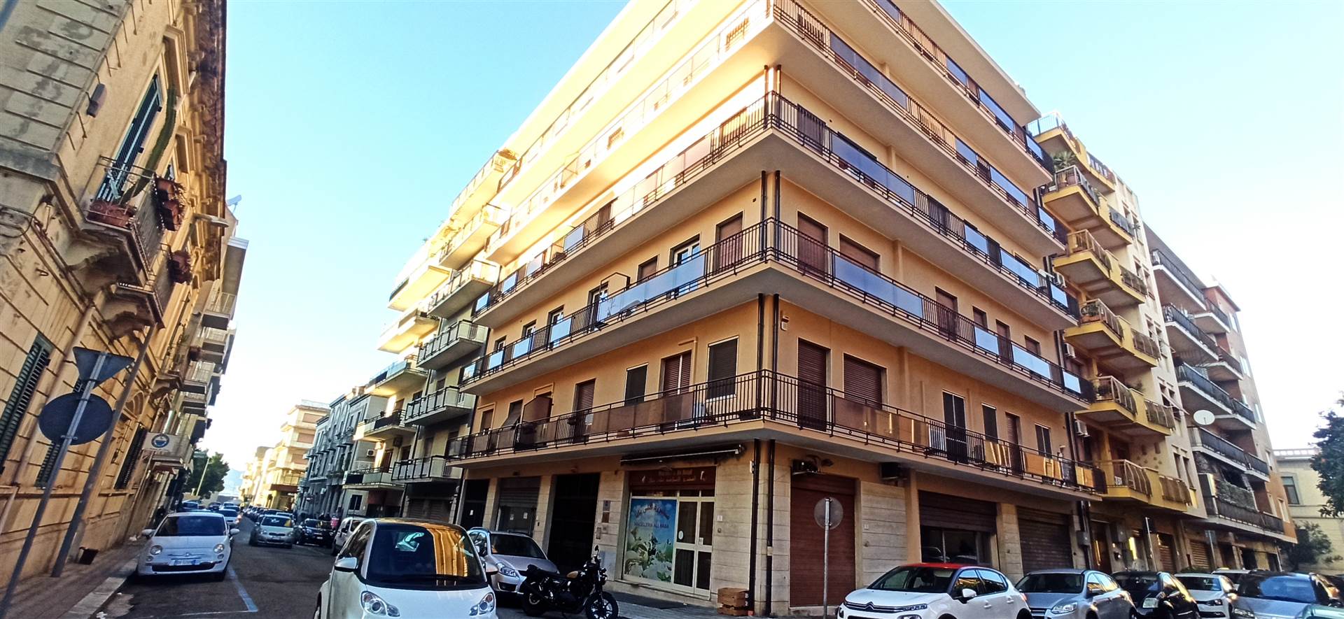 Quadrilocale in Via Aspromonte 31 in zona Centro a Reggio Calabria