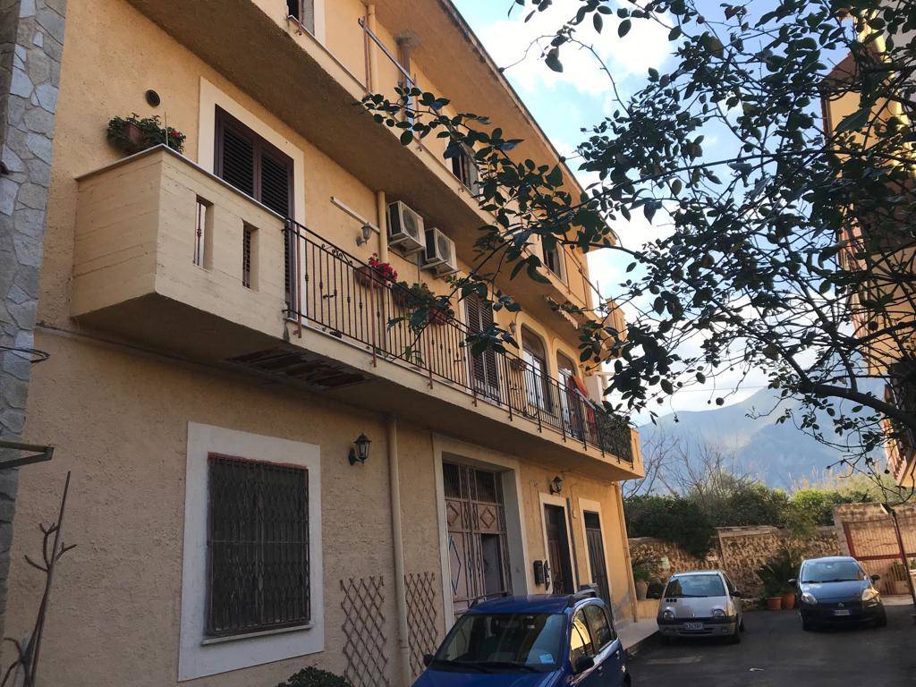 Appartamento da ristrutturare in zona Corso Dei Mille a Palermo