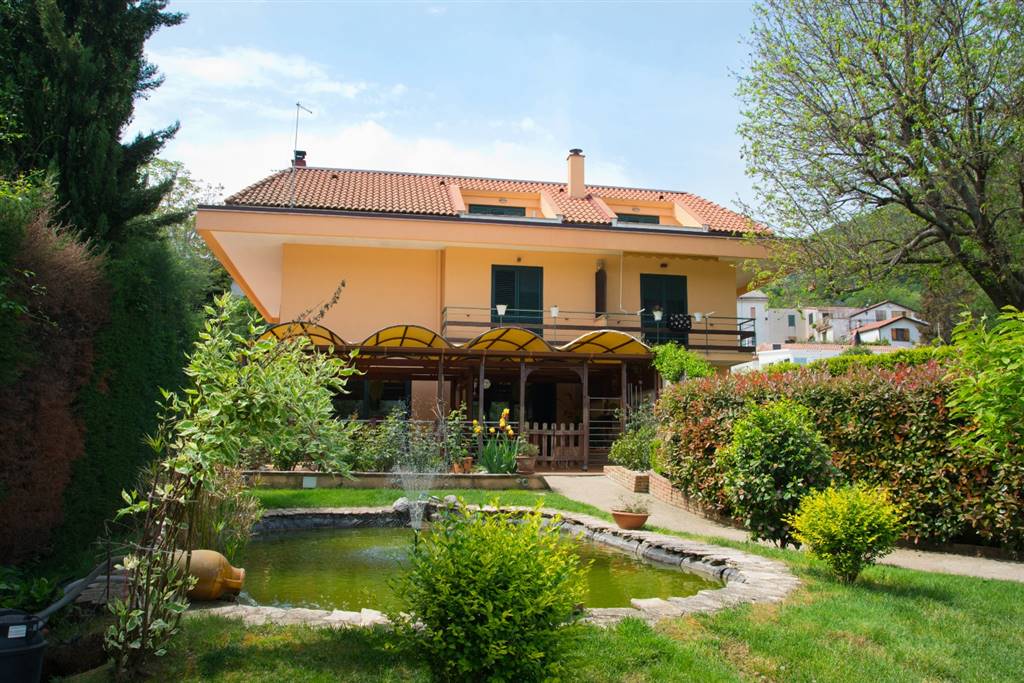 Villa in Via Cesinola, 47 a Cava De'Tirreni