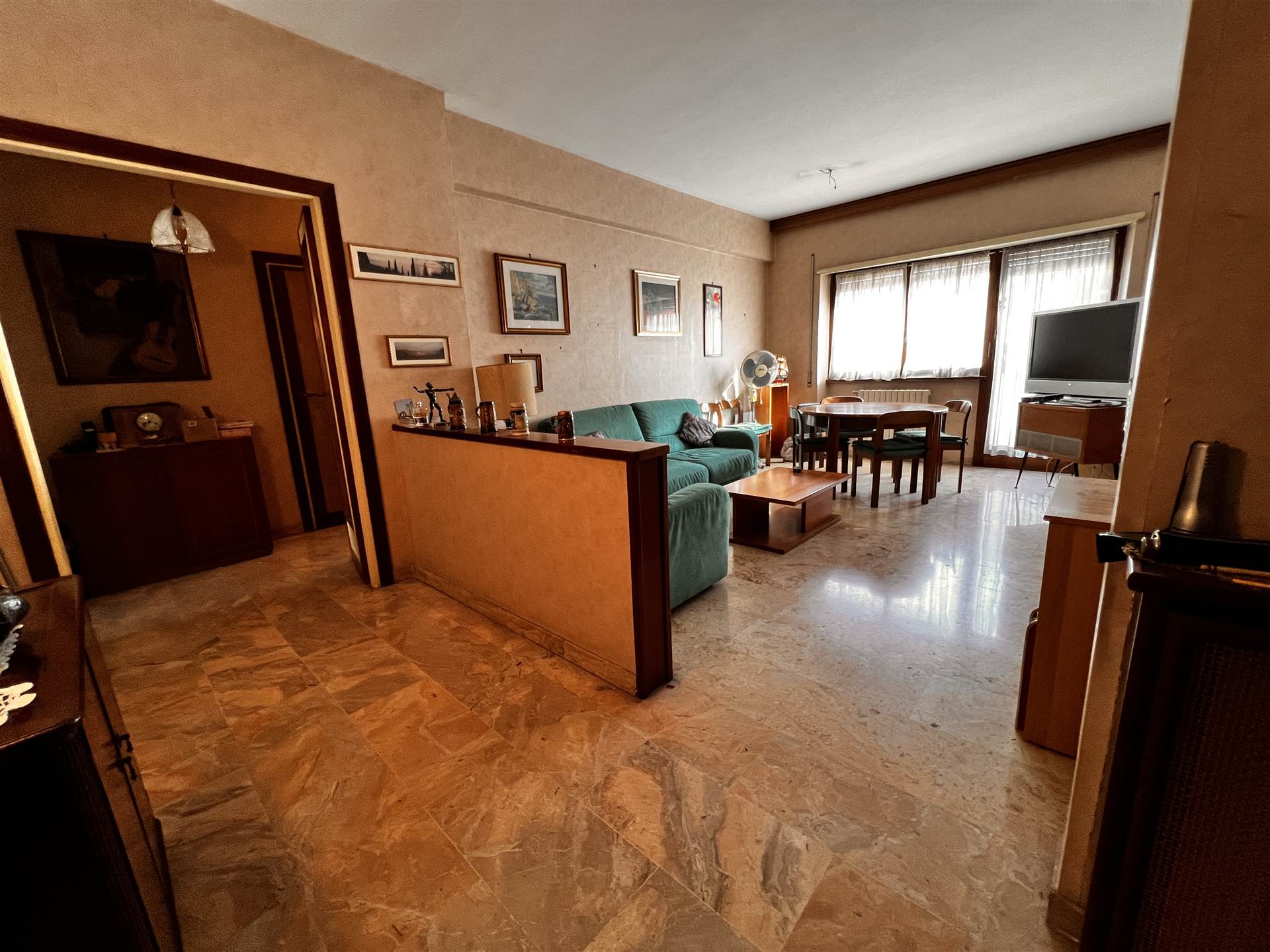 Appartamento in Via Oderisi da Gubbio 62 in zona Marconi, Ostiense, San Paolo a Roma