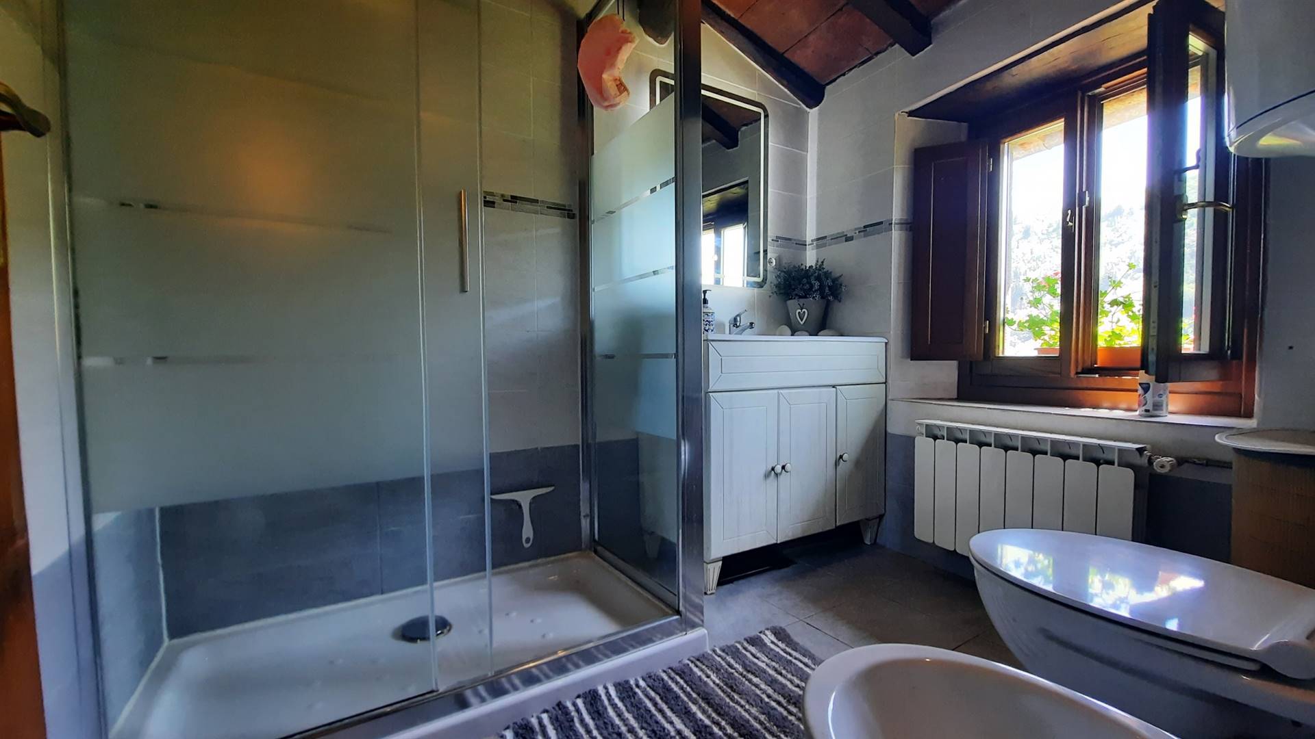 Il bagno alle camere - Bathroom to the bedrooms