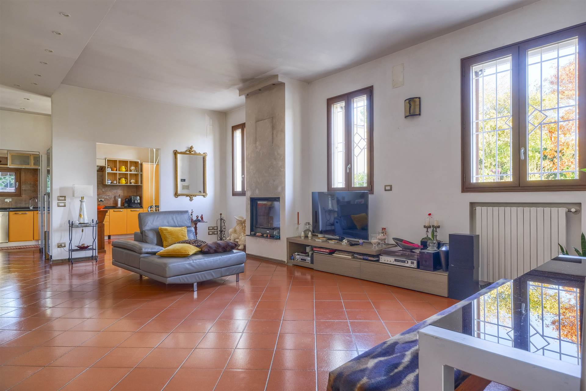 CASELLINE, VAGLIA, Villa for sale of 247 Sq. mt., Restored, Heating Individual heating system, Energetic class: C, Epi: 84,161 kwh/m2 year, placed at 