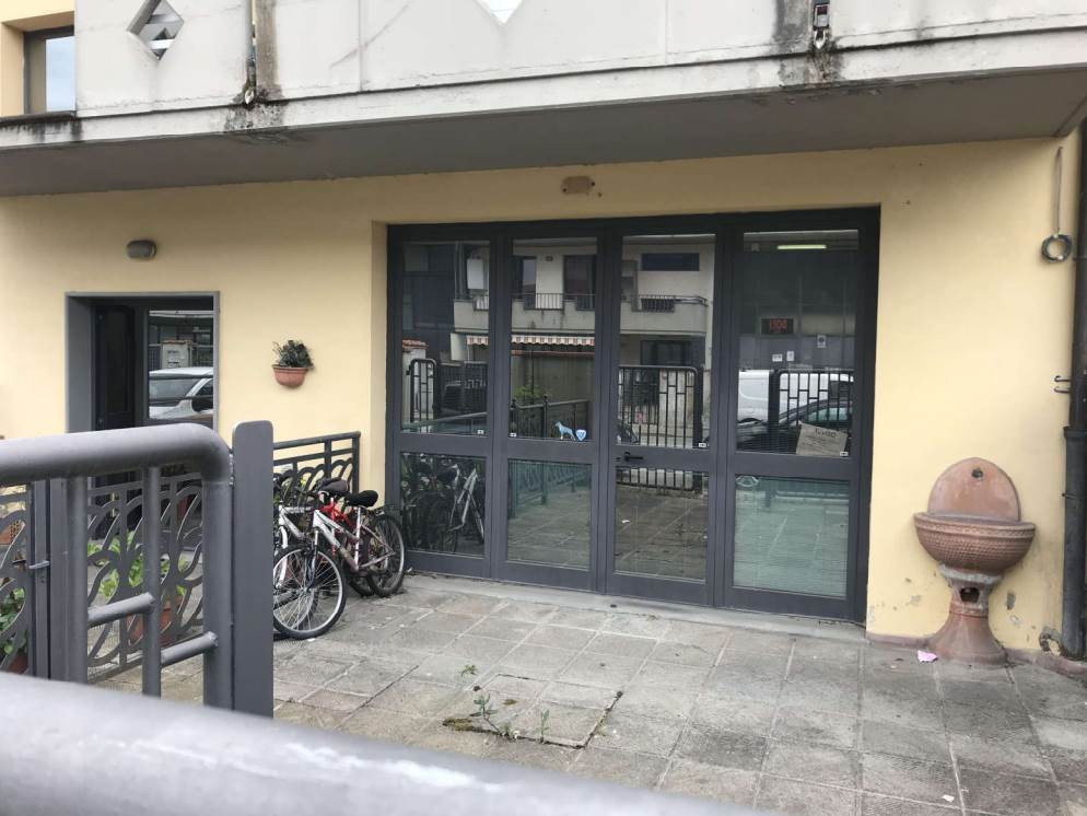 BORGO SAN LORENZO, Office for sale of 75 Sq. mt., Habitable, Heating Individual heating system, Energetic class: G, placed at Ground, composed by: 2 