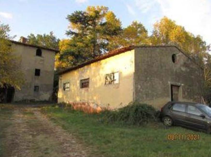 REGGELLO, Villa for sale of 787 Sq. mt., Be restored, Energetic class: G, placed at Ground on 2, composed by: 10 Rooms, Separate kitchen, , Double 
