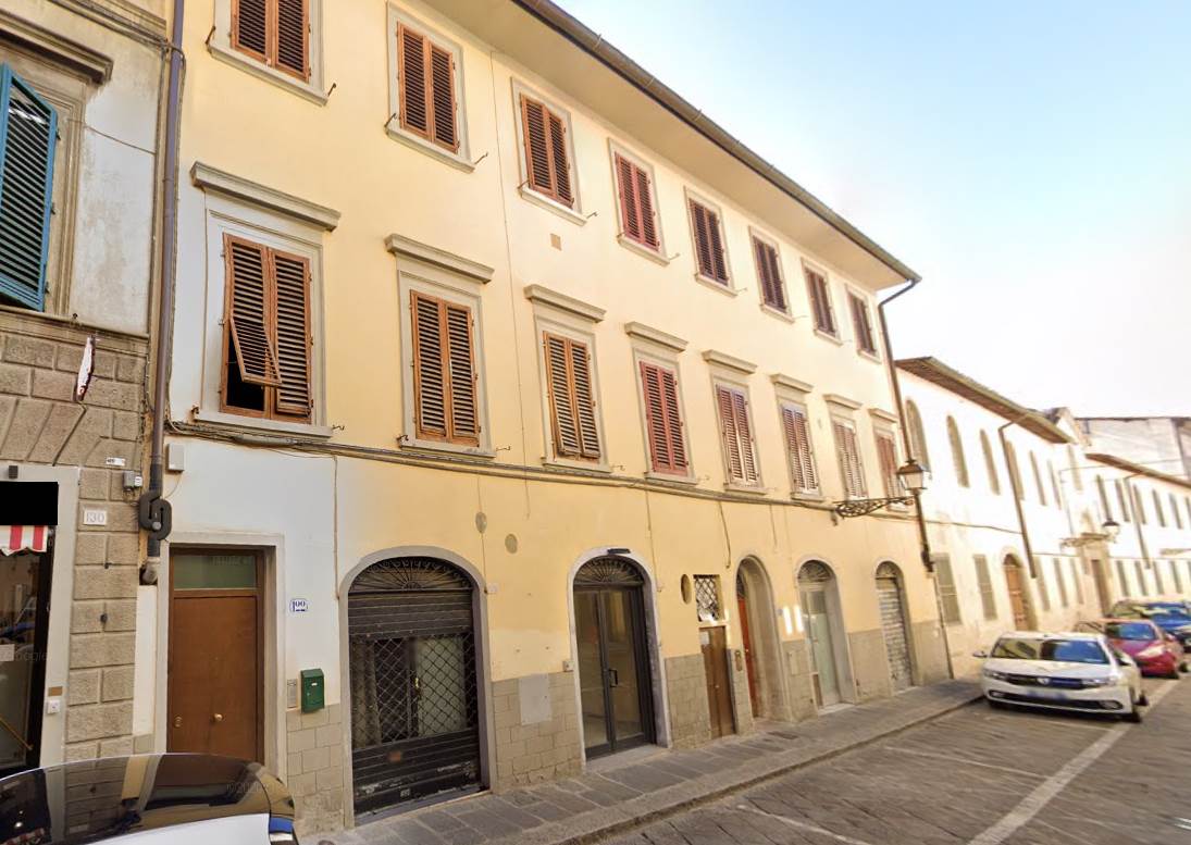 LIBERTÀ, FIRENZE, Warehouse for sale of 36 Sq. mt., Habitable, Energetic class: G, placed at Ground on 3, composed by: 2 Rooms, 1 Bathroom, Cellar, 