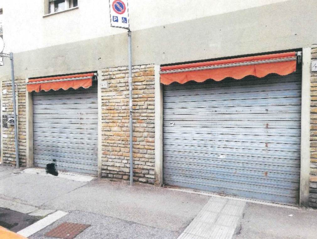 NOVOLI, FIRENZE, Warehouse for sale of 360 Sq. mt., Habitable, Energetic class: G, placed at Ground, composed by: 4 Rooms, 1 Bathroom, Price: € 162,