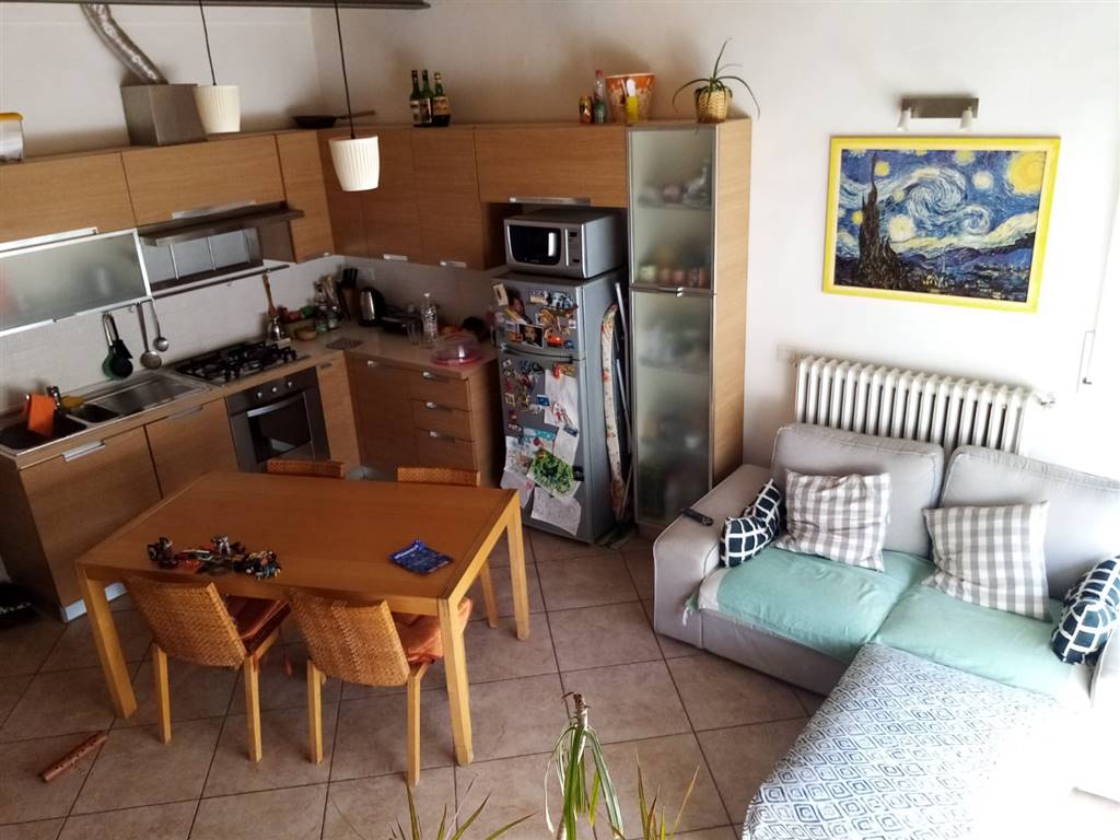 Appartamento in vendita a Livorno Montebello