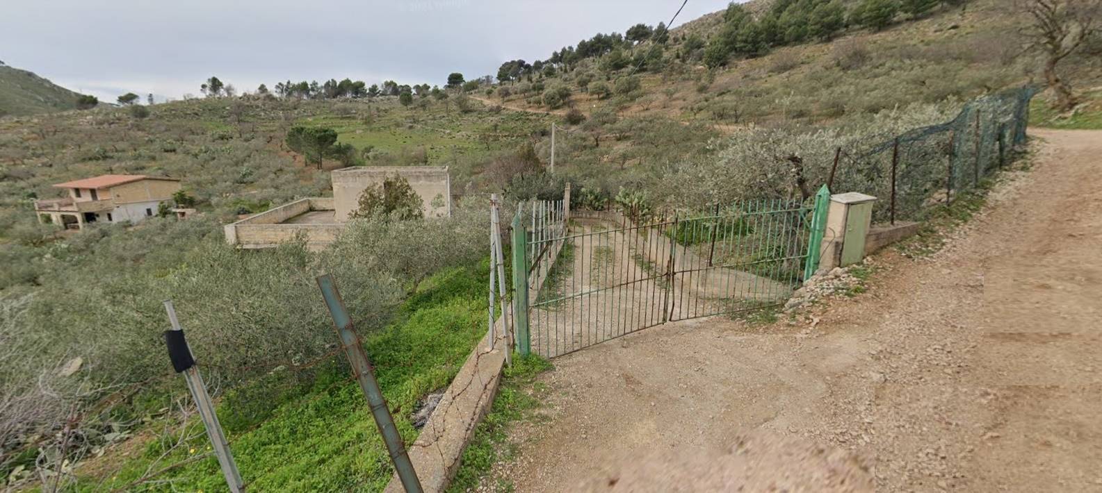 Belmonte Mezzagno in Contrada Portella di Palermo a ridosso della riserva naturale di Monte Grifone proponiamo in vendita Unità Immobiliare 