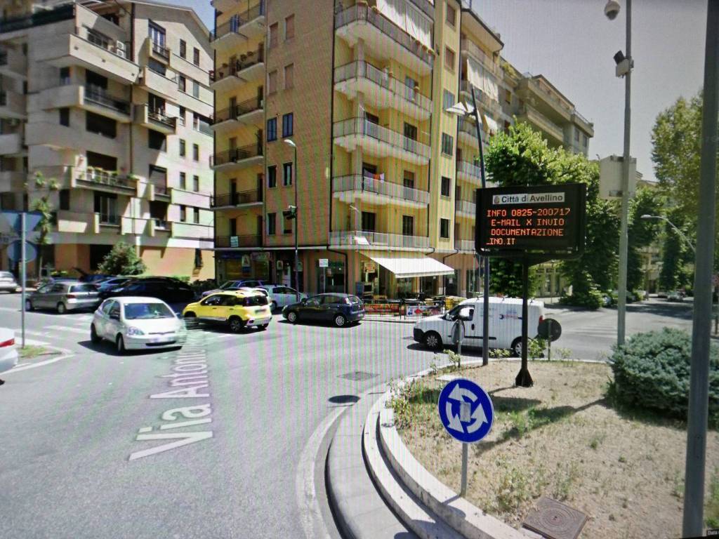 Garage / posto auto in vendita a Avellino Capozzi