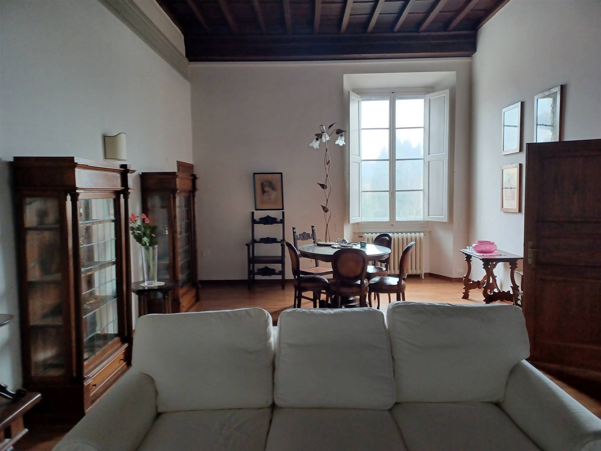 DUOMO, FIRENZE, Apartment for rent of 100 Sq. mt., Excellent Condition, Heating Centralized, Energetic class: G, placed at 4° on 4, composed by: 3 