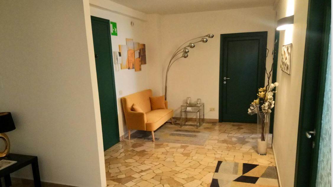 SAVONAROLA, FIRENZE, Office for rent of 43 Sq. mt., Good condition, Heating Centralized, Energetic class: G, placed at 1°, composed by: 2 Rooms, 1 