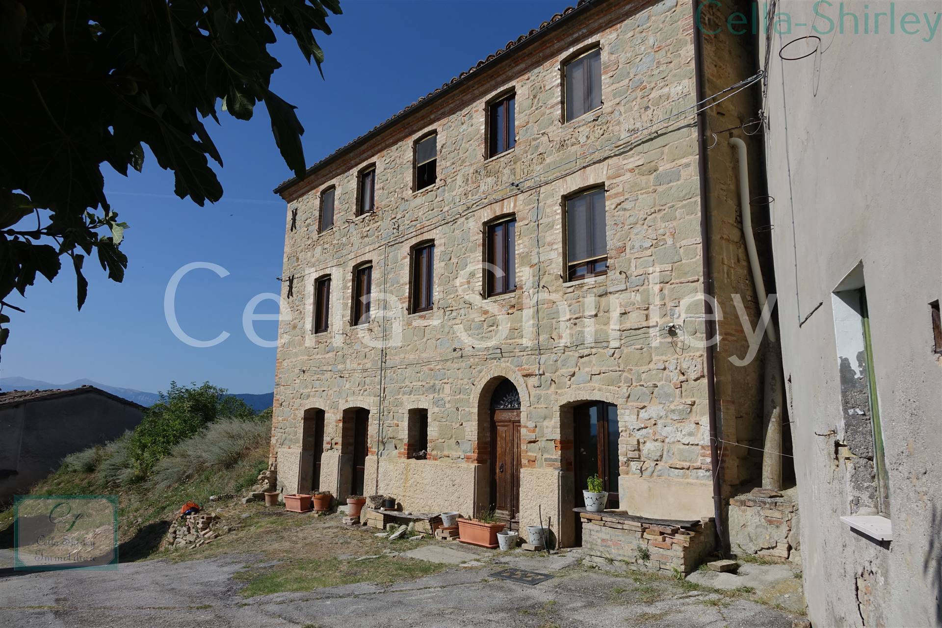 Semi-detached House in Comunanza AP