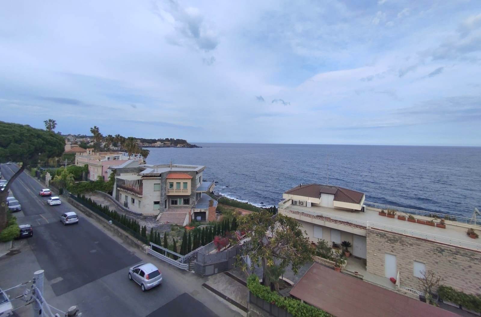 ACITREZZA, ACI CASTELLO, Apartment for sale of 115 Sq. mt., Almost new, Heating Individual heating system, Energetic class: G, placed at 2° on 3, 